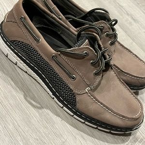 Sperry boat shoes